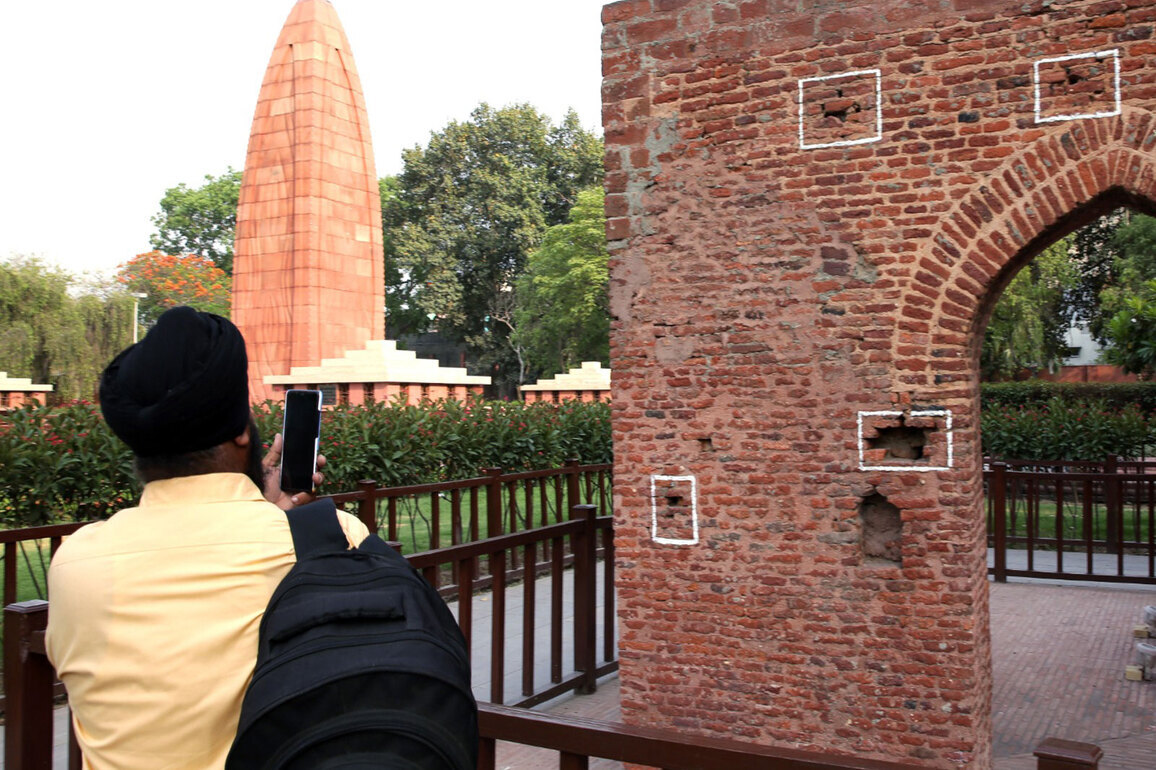 Leaders pay tribute to Jallianwala Bagh massacre victims on 106th anniversary