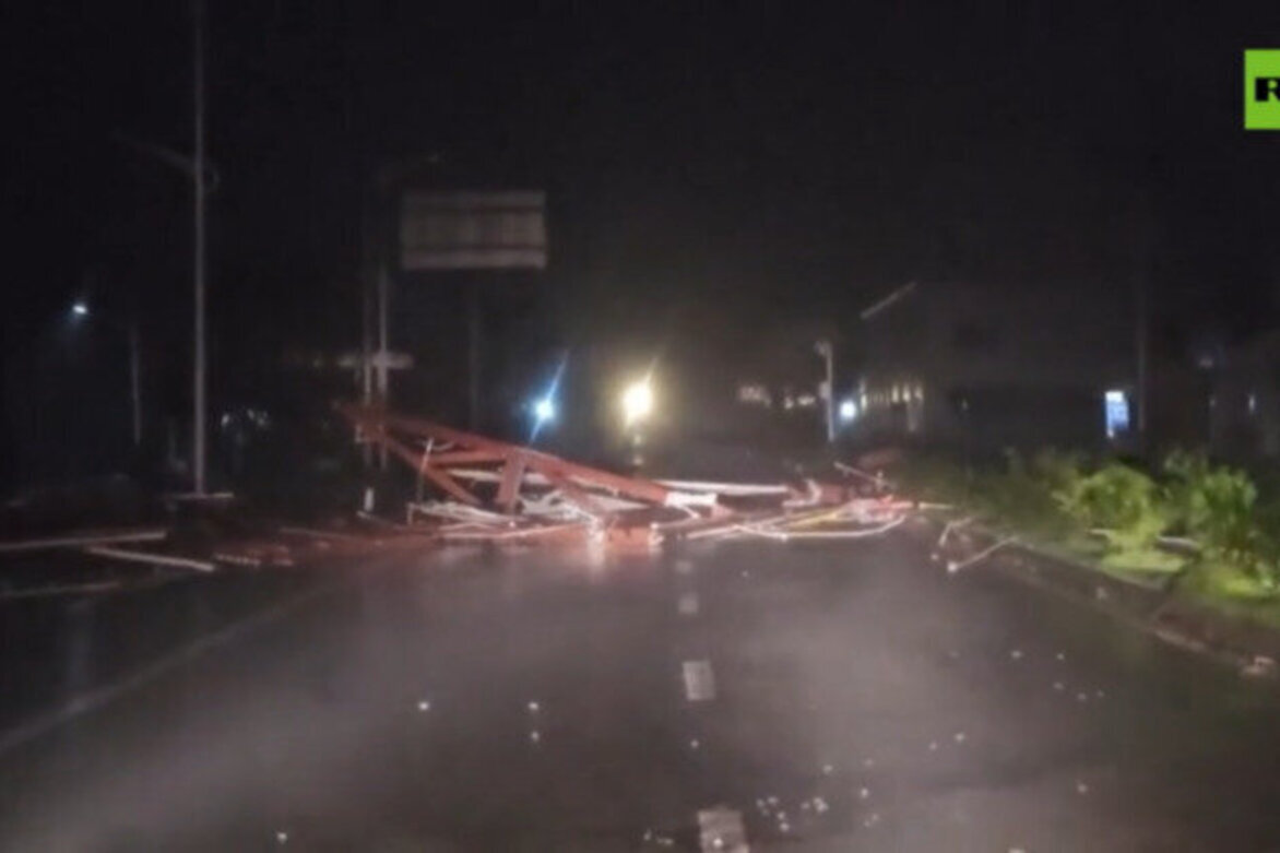 Typhoon rips roofs off buildings and floods southern China 
