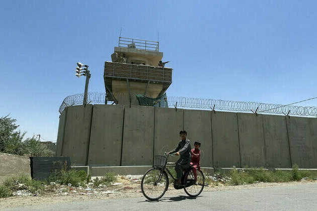 US wants key Afghan air base back
