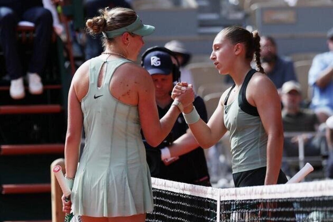 Coco Gauff, Amanda Anisimova bounced from French Open