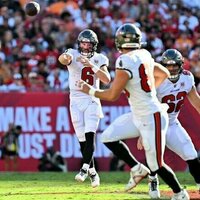 Baker Mayfield captains Buccaneers to win over injury-marred 49ers