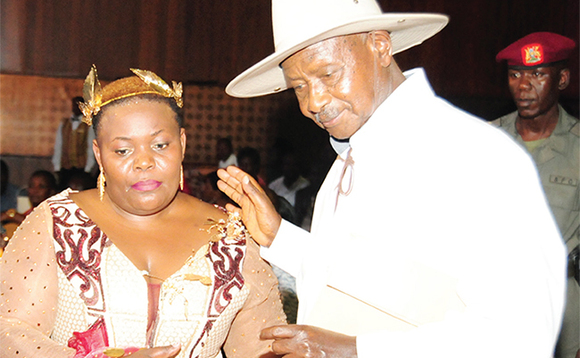 Pulezidenti Museveni ne Kusasira ku Serena. Pulezidenti Museveni ne Kusasira ku Serena.