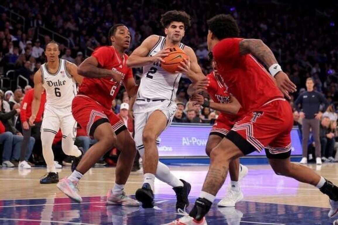 Down 17 in 2nd half, No. 19 Texas Tech stuns No. 3 Duke