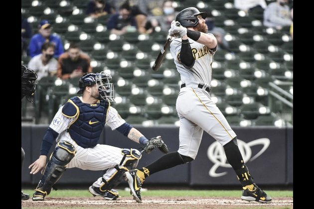 Colin Moran leads Pirates past Brewers