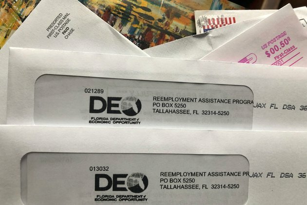 US Unemployment Benefit Claims Drop Sharply