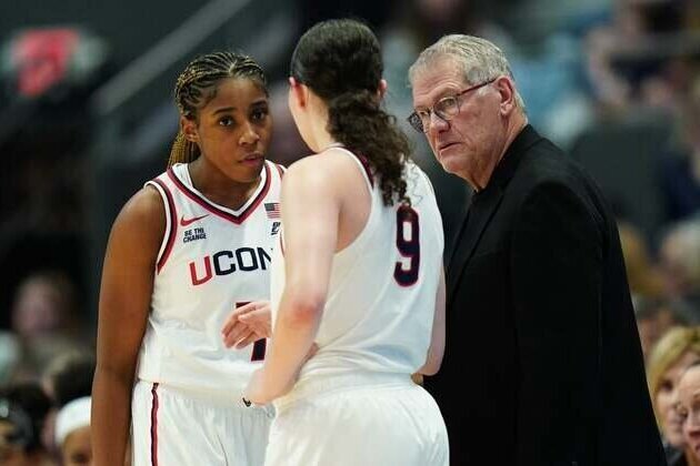 Women's Top 25 roundup: No. 1 UConn wins easily again