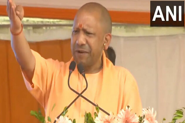 Yogi Adityanath reviews plans for PM's Visit, directs quick action on infrastructure, security, and water supply