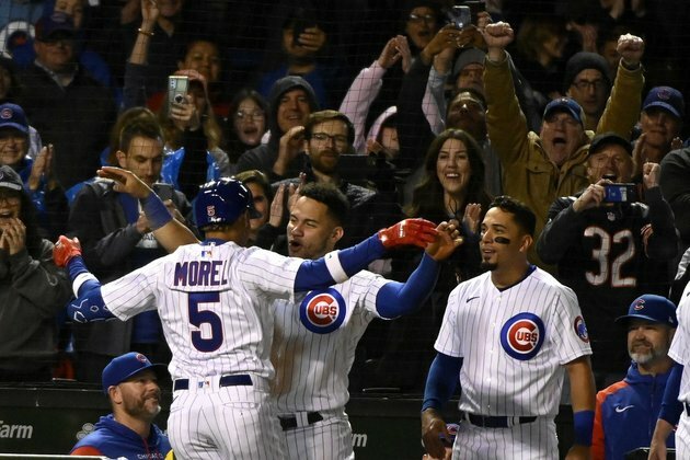 Surging Cubs aim to stay hot vs. Pirates