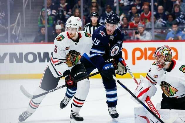 Jets triumph in Jonathan Toews' first matchup with Blackhawks