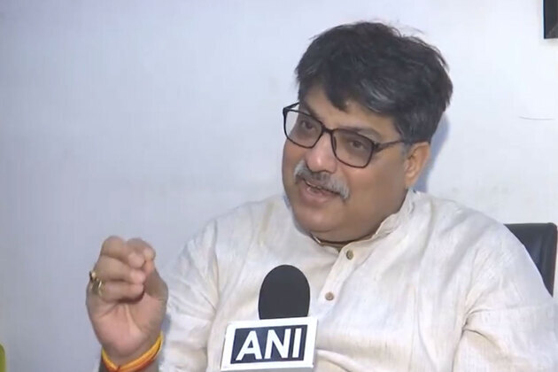 "Case is a corporate war within India which wants to bring down Adani Group," says Political Analyst Sangit Kumar Ragi