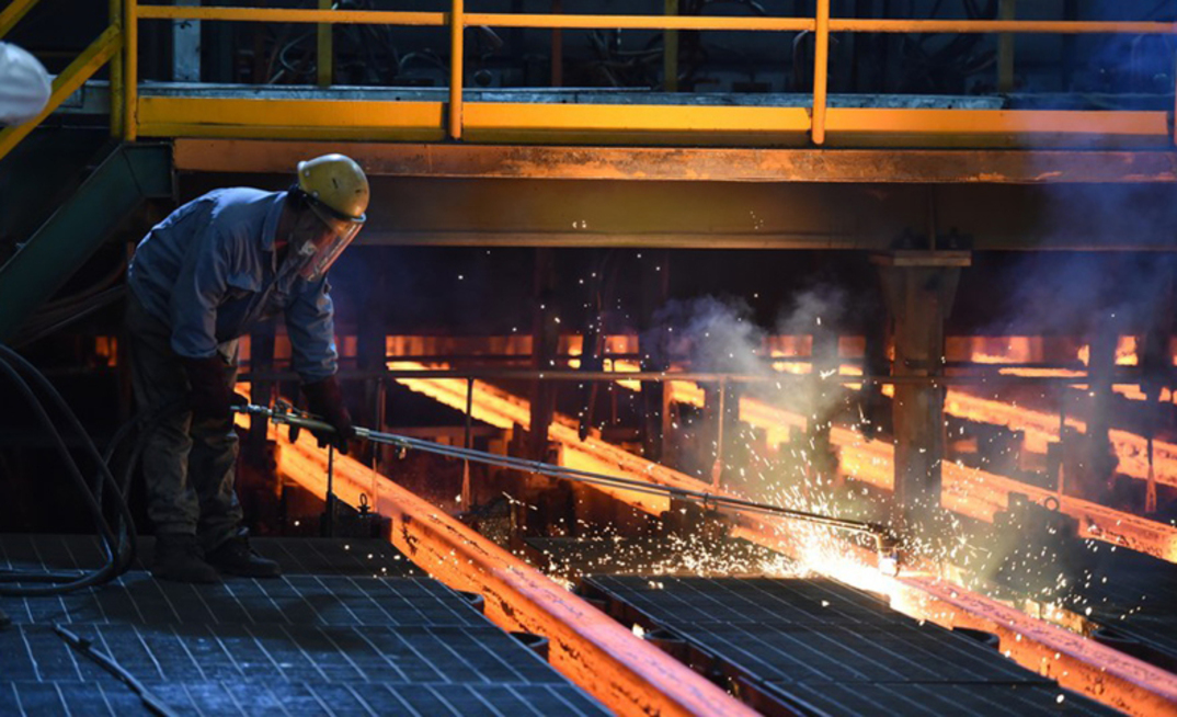 Produção de aço em Tangshan, principal polo siderúrgico da China/Divulgação