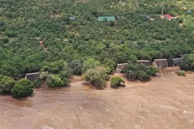 Major wildlife park closes as heavy rains hit (VIDEO)