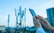Report: Global mobile networks cut CO2 but face steep path to 2030 climate goal