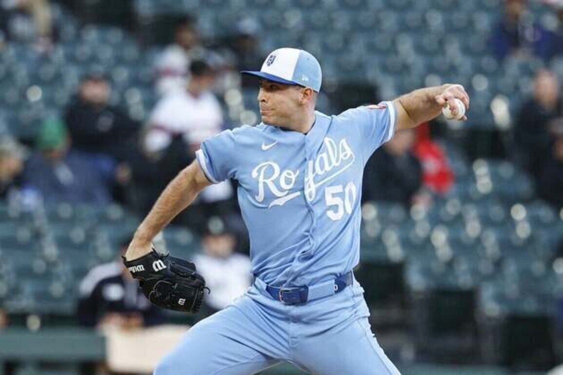 Royals LHP Kris Bubic (elbow soreness) lands on IL