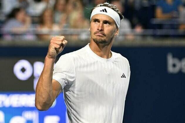 Top-seeded Alexander Zverev rallies to reach Toronto semis