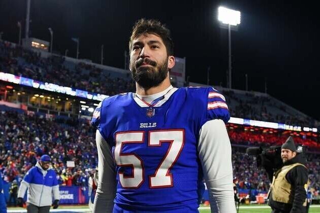 Report: Bears worked out veteran DE A.J. Epenesa