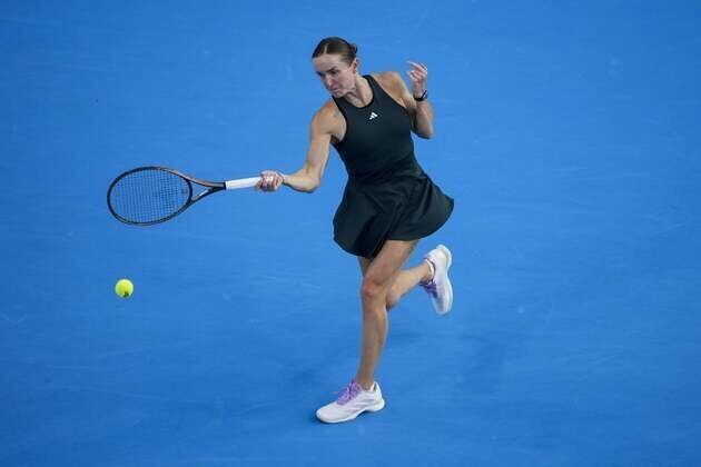 WTA roundup: Top seeds surge into finals in Brisbane, Auckland