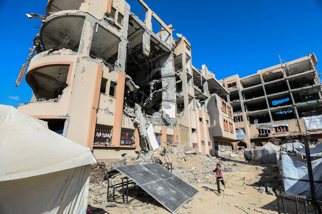 MIDEAST-GAZA CITY-DAMAGED UNIVERSITY-SHELTER
