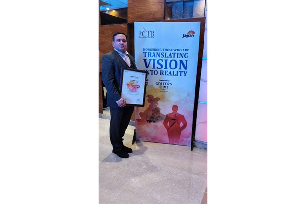 Varanasi-based orthopaedic surgeon Dr Vipin Singh honoured with Health Icon Award, marks major milestones in knee replacement surgery