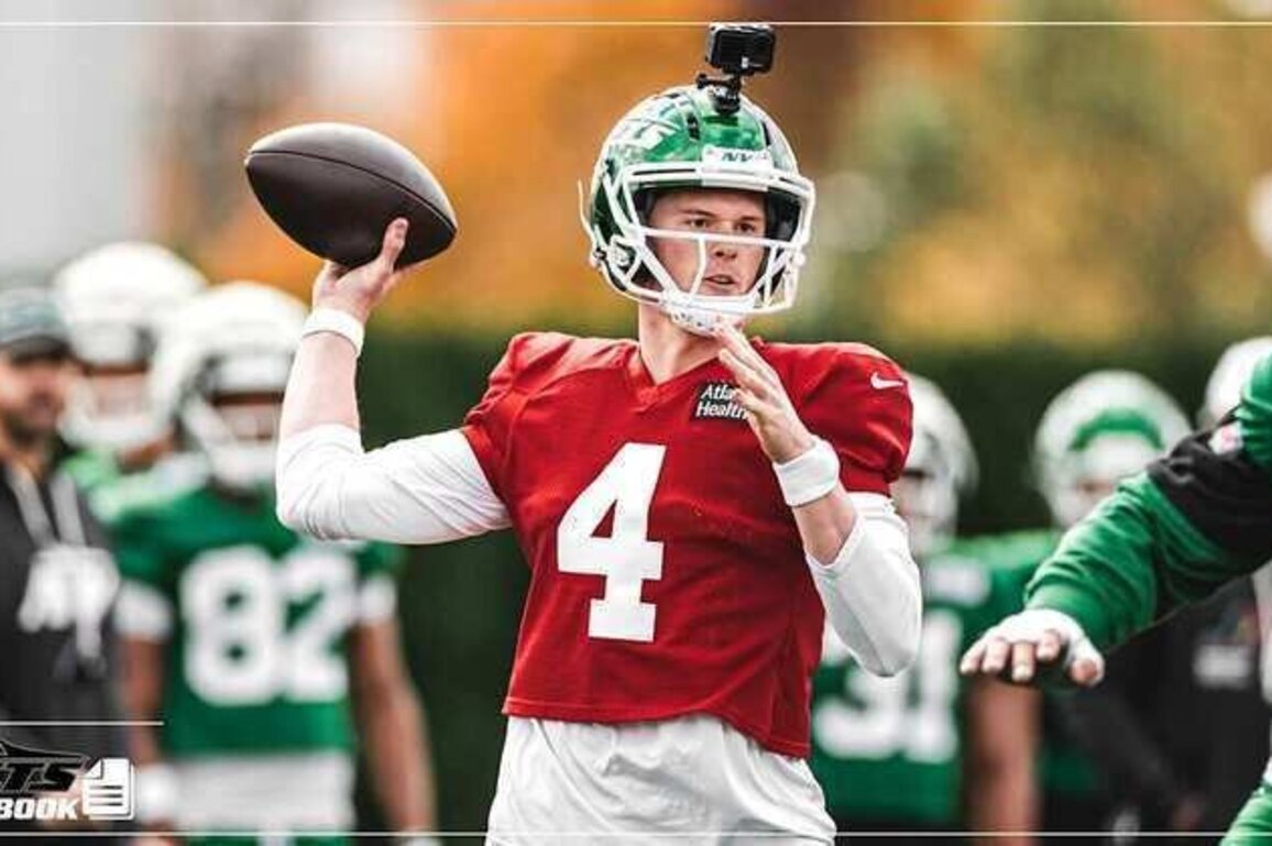 Notebook | QB Brady Cook Will Backup Tyrod Taylor in Week 14