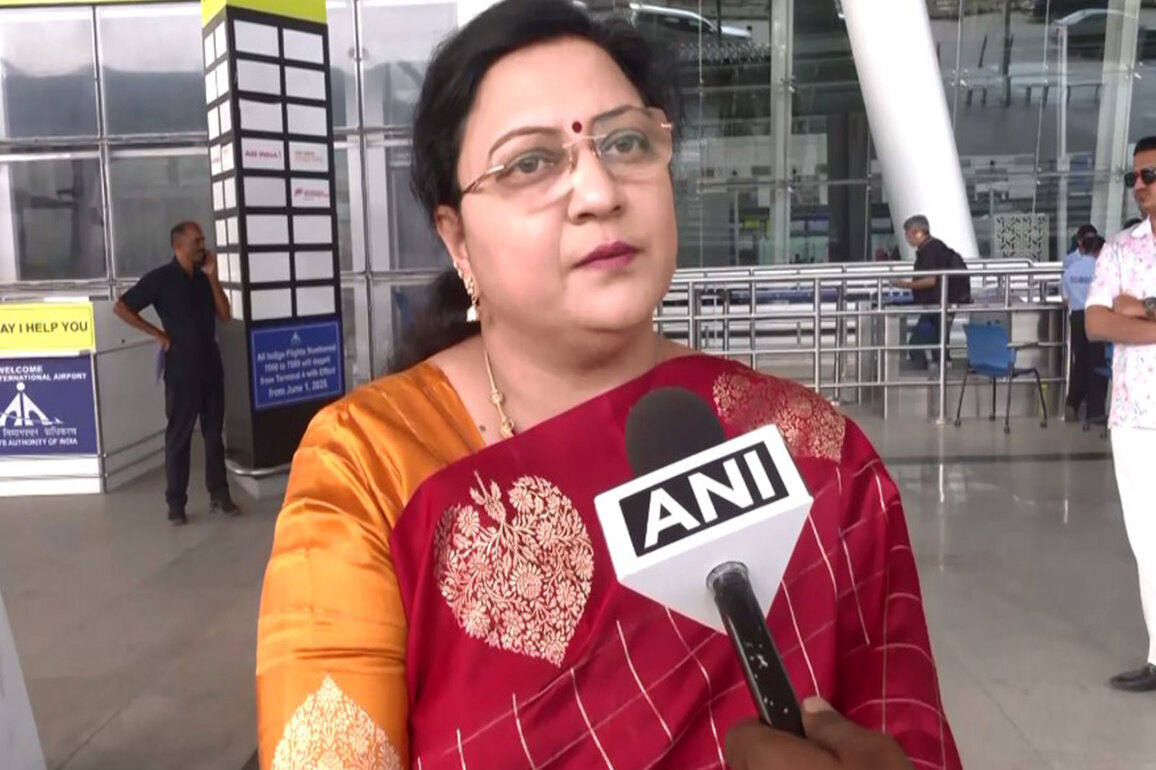 "Big jolt for them:" DMK MP Kanimozhi Somu hits back at AIADMK EPS's 'puppet CM' remark following DMK's 5,000 grant to women