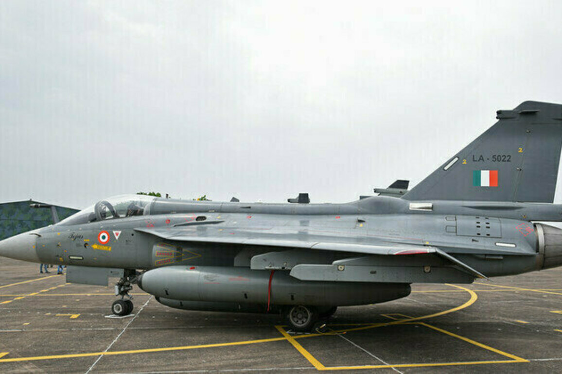 Indian military to get $7.1 billion in light combat aircraft