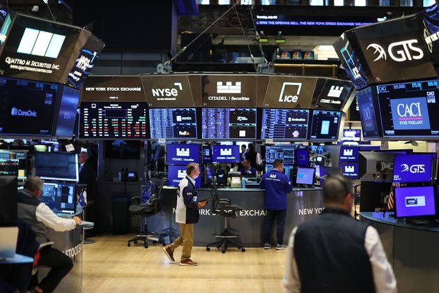 Vanguard, BlackRock deliver second-half market plays that could cushion a potential growth slowdown