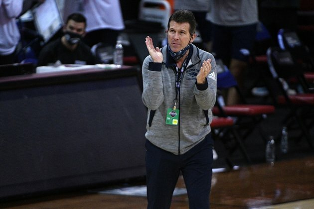 Grant Sherfield scores 19 as Nevada hammers Washington