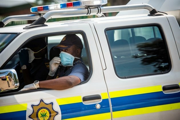 Police use water cannons to disperse crowd in Cape Town