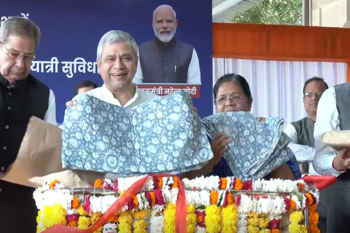 Railway Minister Ashwini Vaishnaw inaugurates new platforms, and integrated passenger information system in Jaipur