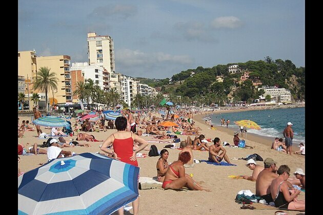 Tourist rentals soar in Spain, outpacing official clampdowns
