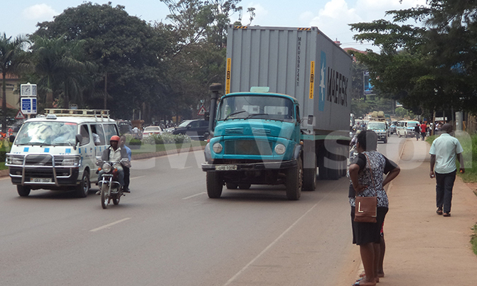 Heavy duty vehicles and their effect on traffic flow in Kampala Heavy duty vehicles and their effect on traffic flow in Kampala