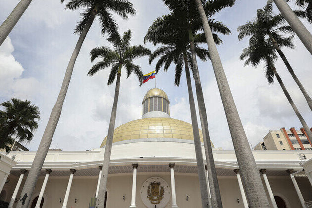 Venezuela extends Russian oil ventures
