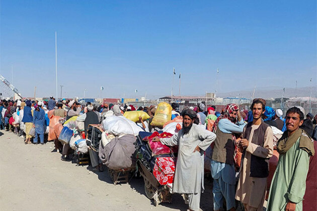 Afghan migrants return from Iran amid hardship and free transit