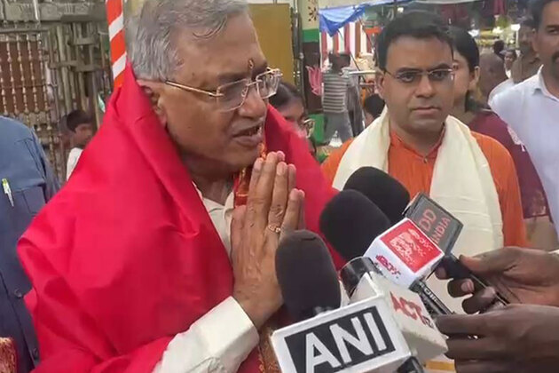 CEC Gyanesh Kumar offers prayers at Tirumala; prays for 'peaceful elections'