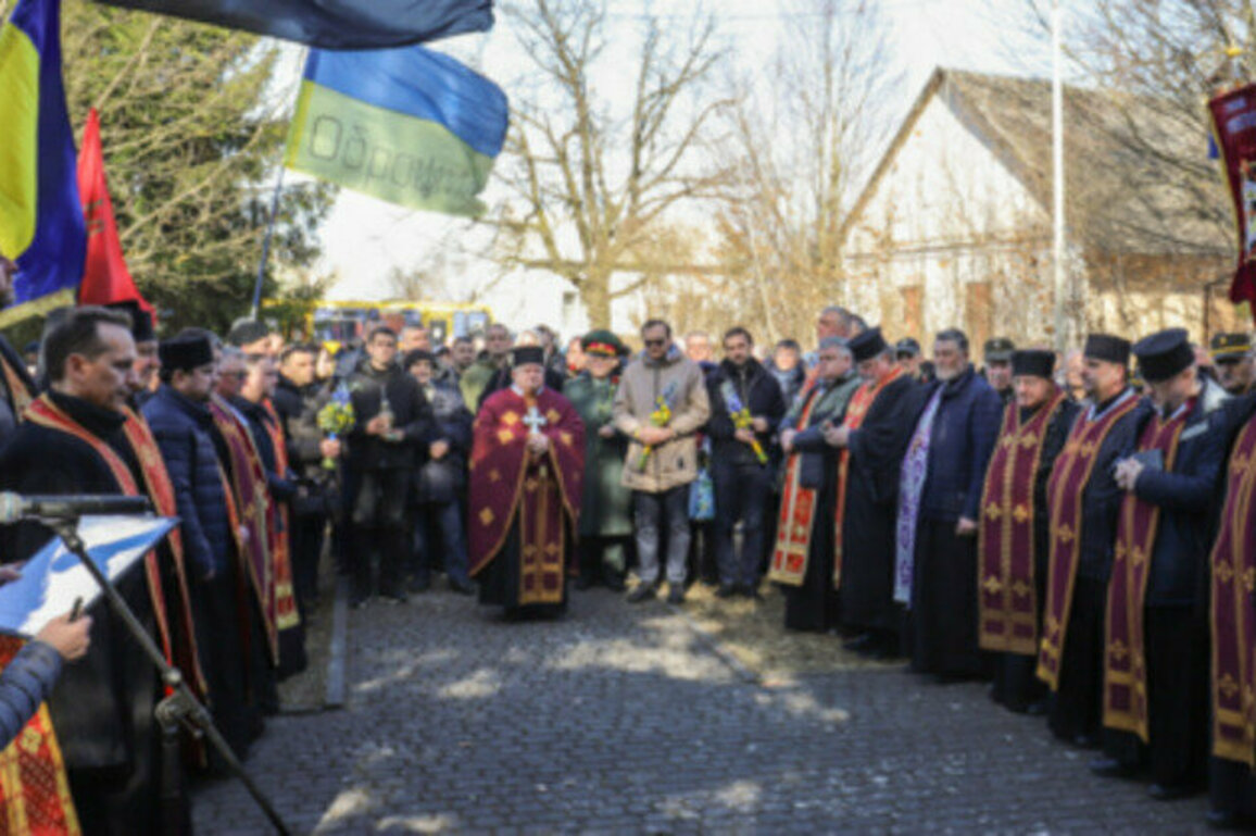 Ukrainian nationalists commemorate Nazi collaborator (PHOTOS, VIDEO)