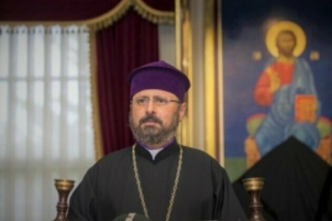 Patriarch of Armenians in Constantinople stages silent protest