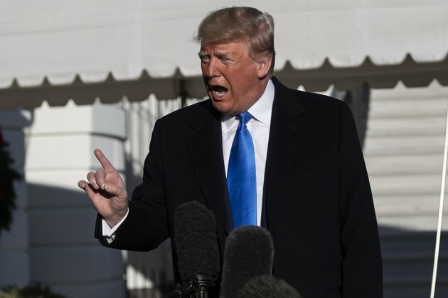 Trump, Pelosi Taunt Each Other as Impeachment Trial Looms
