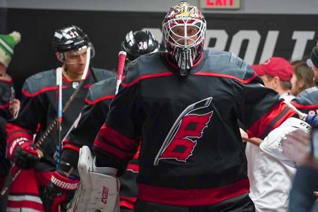 Hurricanes look to end funk at Montreal