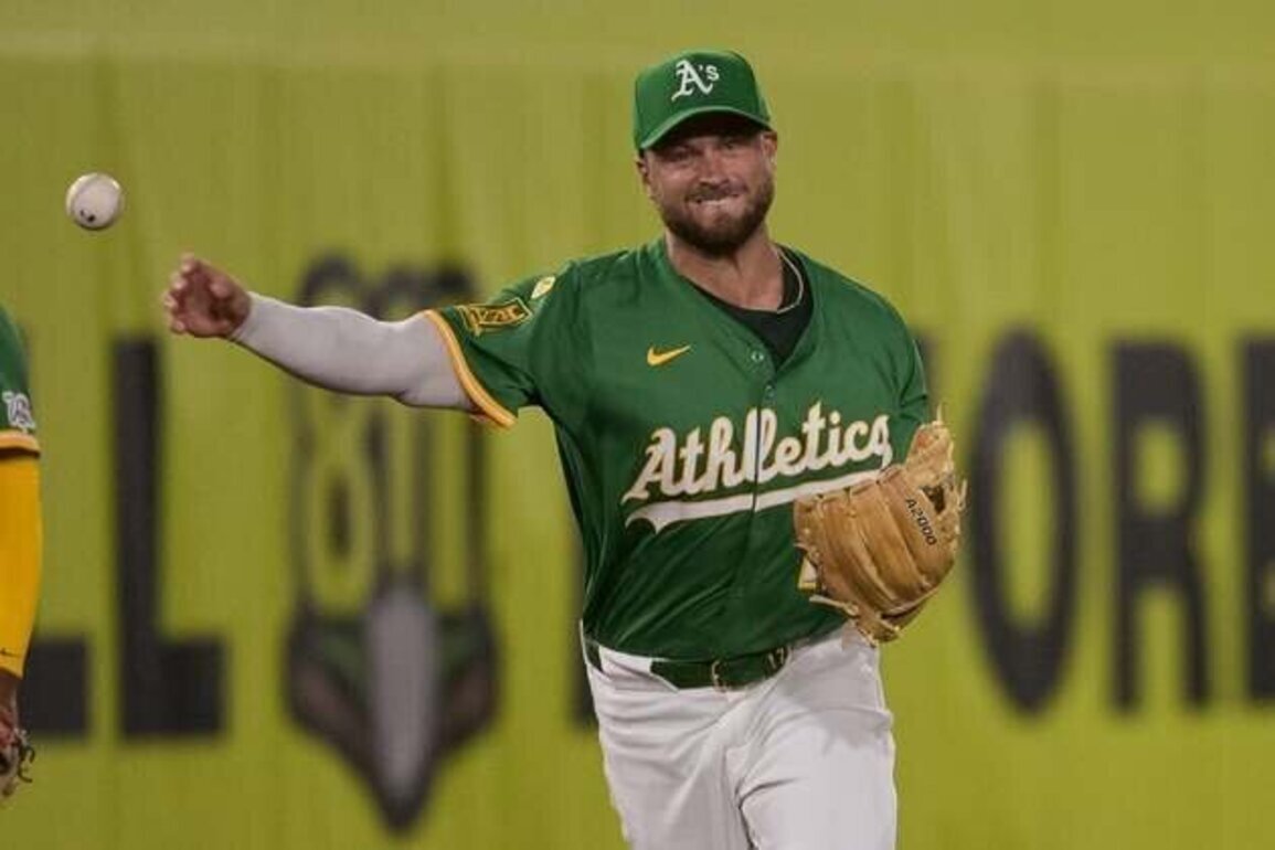 Yankees acquire IF Max Schuemann in trade with Athletics