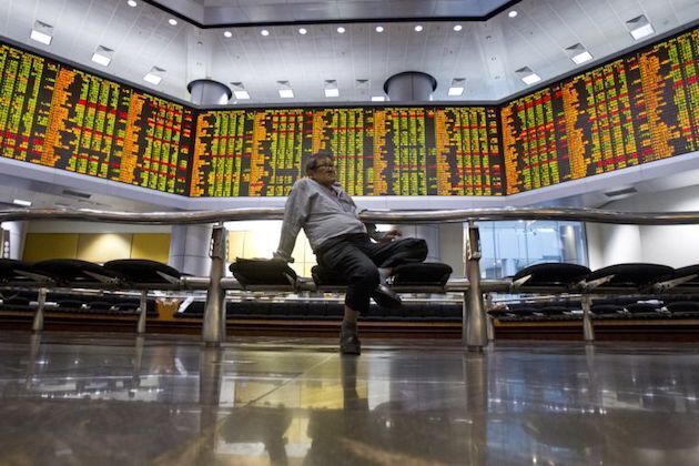 Asian Markets Shine While Europe Slips on Holiday-Thinned Monday