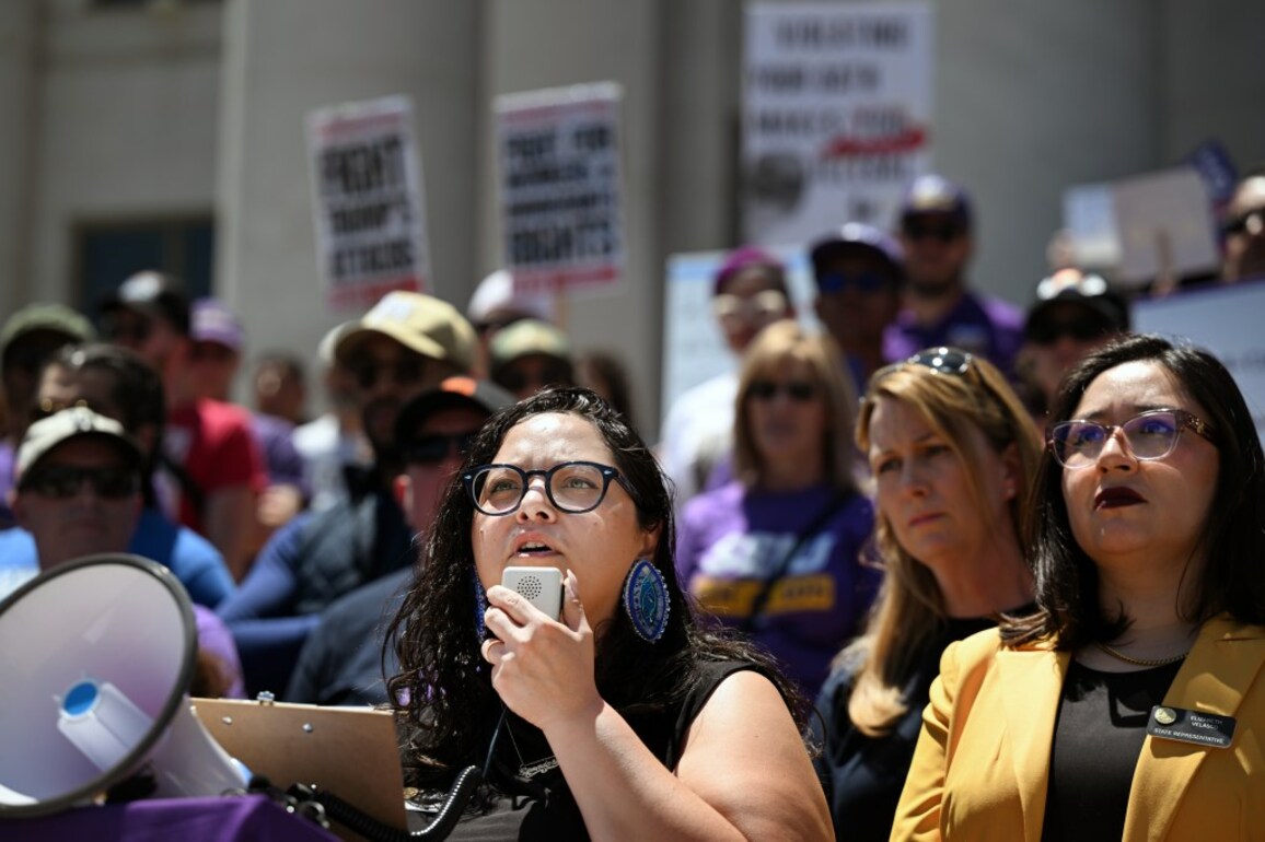 Lawmakers face threats but refuse to be silenced after Minnesota shootings