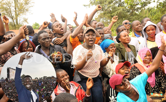 Abawagizi ba Bobi Wine nga bawaga. EKIF: LAWRENCE KITATTA Abawagizi ba Bobi Wine nga bawaga. EKIF: LAWRENCE KITATTA