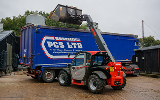 Compact Manitou telehandlers perform for poultry specialist 
