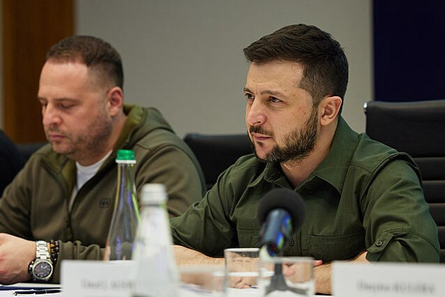 Ukraine’s top presidential aide Yermak resigns after home is searched