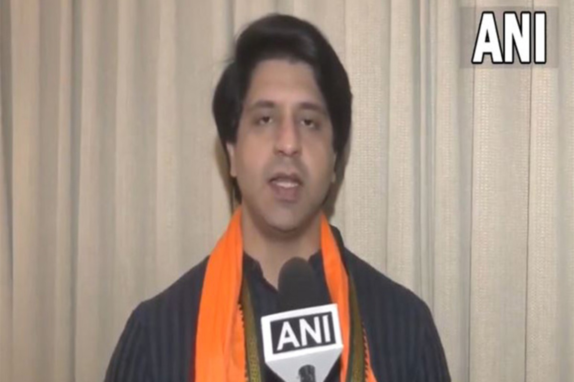 "Wherever Congress sees land, it grabs that through corruption": BJP's Poonawalla over National Herald Case
