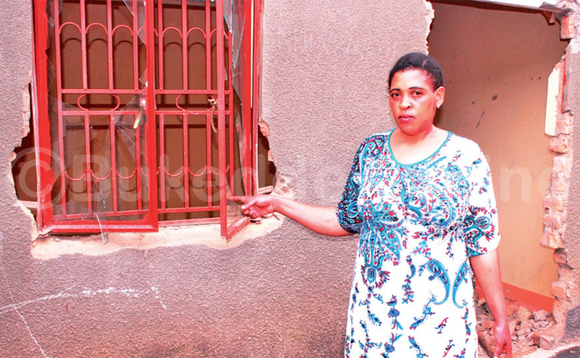 Nalubowang’alaga ennyumba gy’alumiriza nti bba ye yagikoonye Nalubowang’alaga ennyumba gy’alumiriza nti bba ye yagikoonye