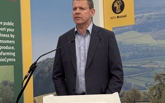 Wales' First Minister emphasises importance of wildlife control in bovine TB strategy 