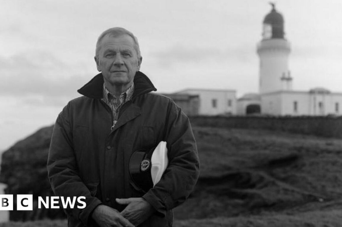 Finders keepers- Looking for the last lighthouse keepers