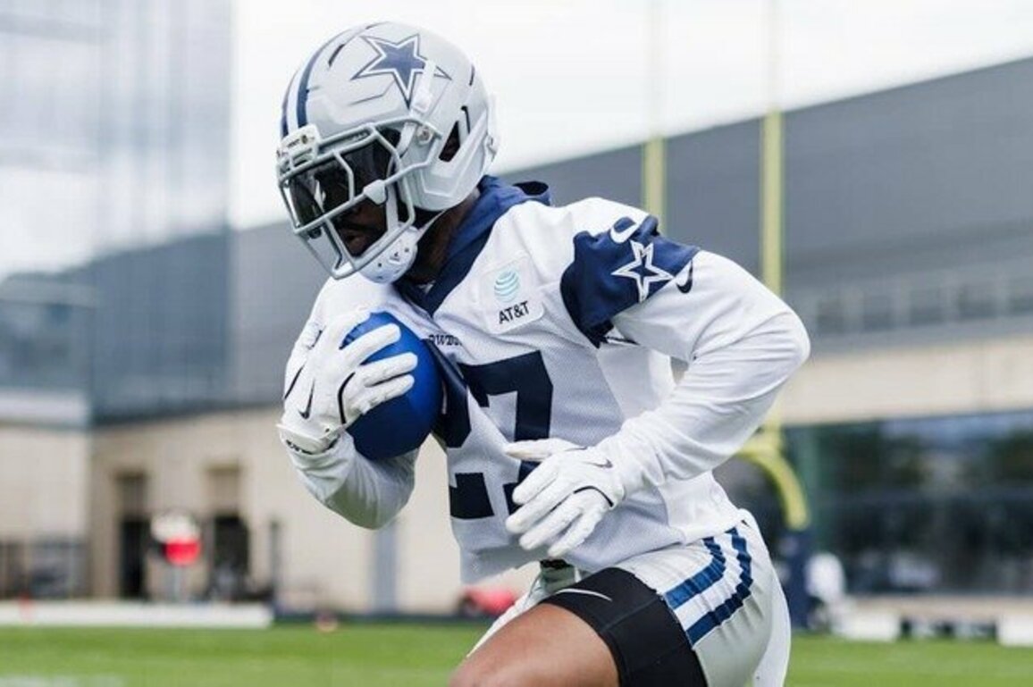 Updates: Jaydon Blue debuts, Miles Sanders inactive